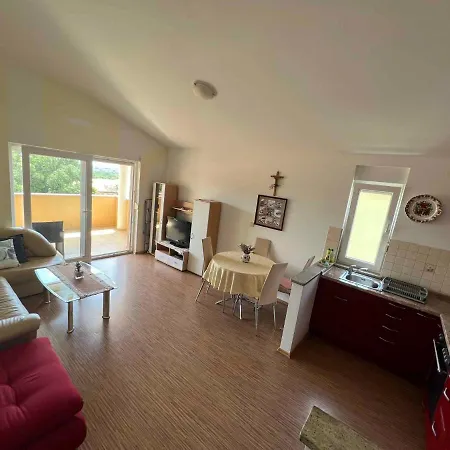 3 Apartment *