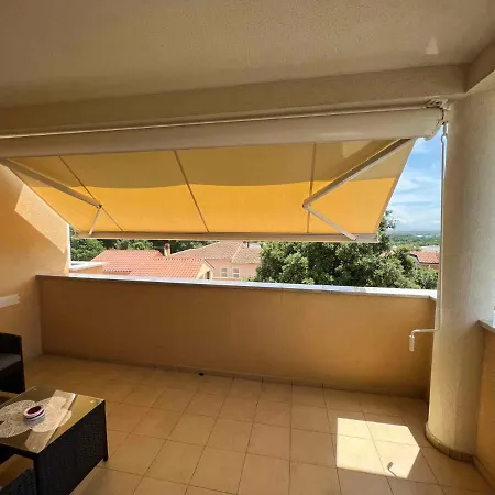 Apartment 3 *