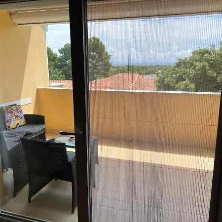 3 Apartment *