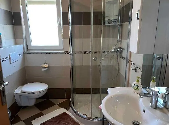 3 * Ližnjan