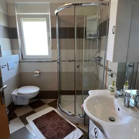 3 * Ližnjan